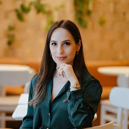 Dr. Kamilla Zomkowski